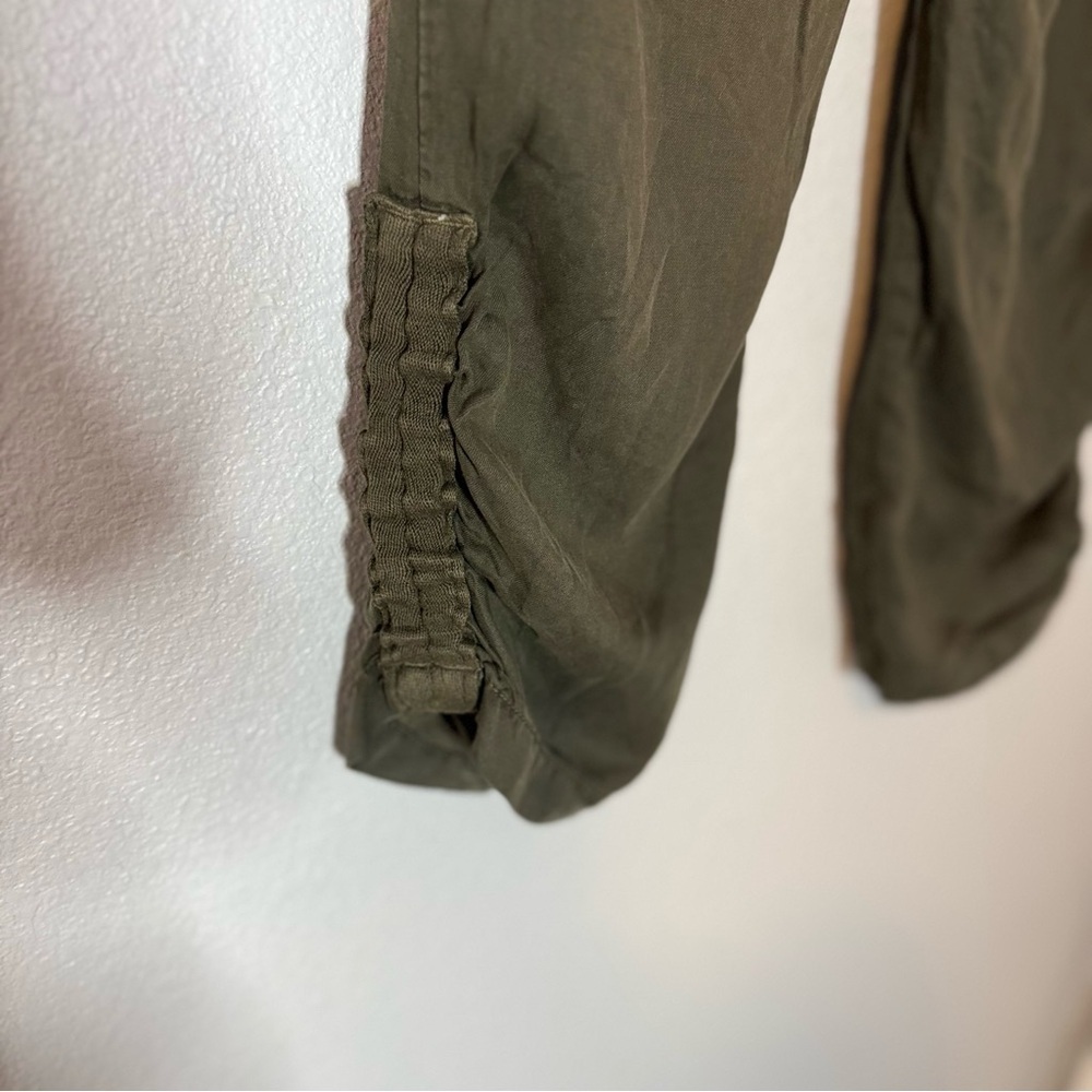 New Caslon Olive Green Women's Joggers Small - Picture 9 of 14